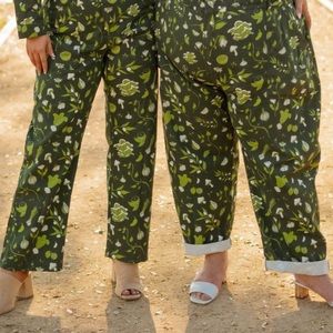 Big bud press work pants size Medium cookbook mushrooms